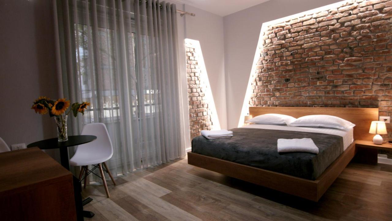 Koni'S Studio Apartments Tirana Exterior foto